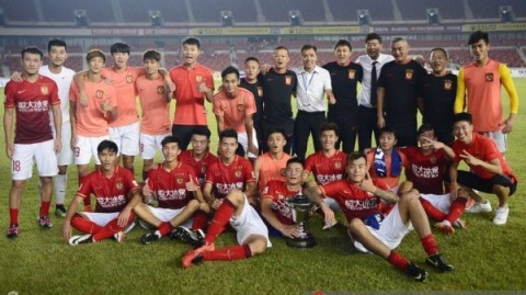 广州恒大VS香港东方！7-0+6-0历史重演，谁能再创奇迹？