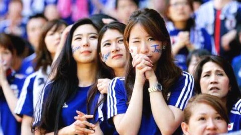 日本0-1波兰仍靠“公平竞赛”惊险出线：消极战术引伏尔加格勒漫天嘘声