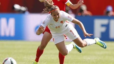 U23国足1-1朝鲜｜西安四国赛主场遭压制，点球绝平难掩中场失控