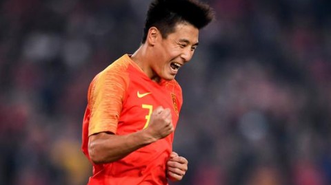 2026年体育盘点：足篮球场上那些不可替代的7号球员，谁的传奇还在继续？